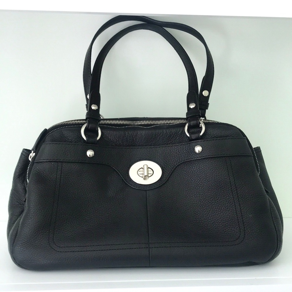 Vintage Coach EUC Black Pebbled Leather Handbag